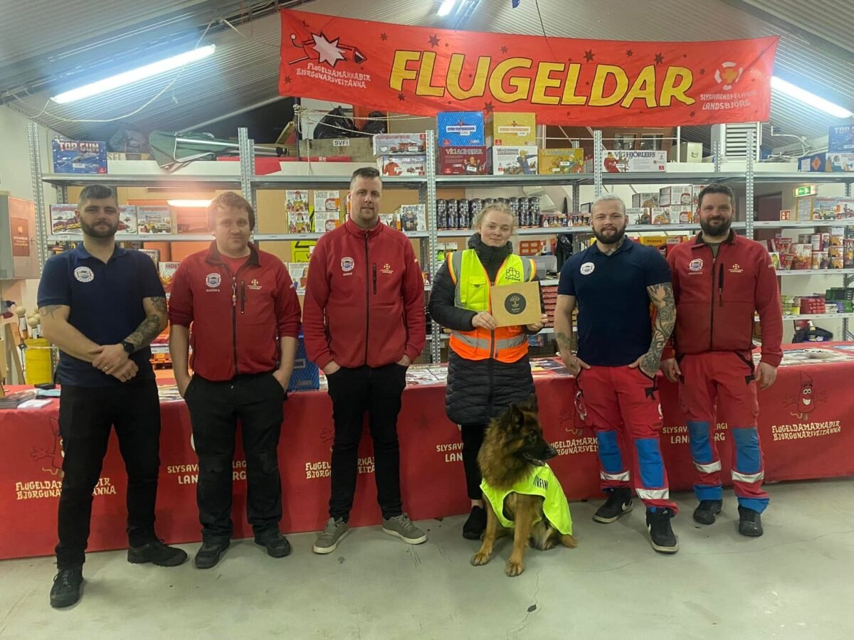 Sjálfboðaliðar Dýrfinnu ásamt samstarfsaðilum